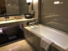 -上海宝华万豪酒店