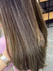 -藤野造型烫染·漂发