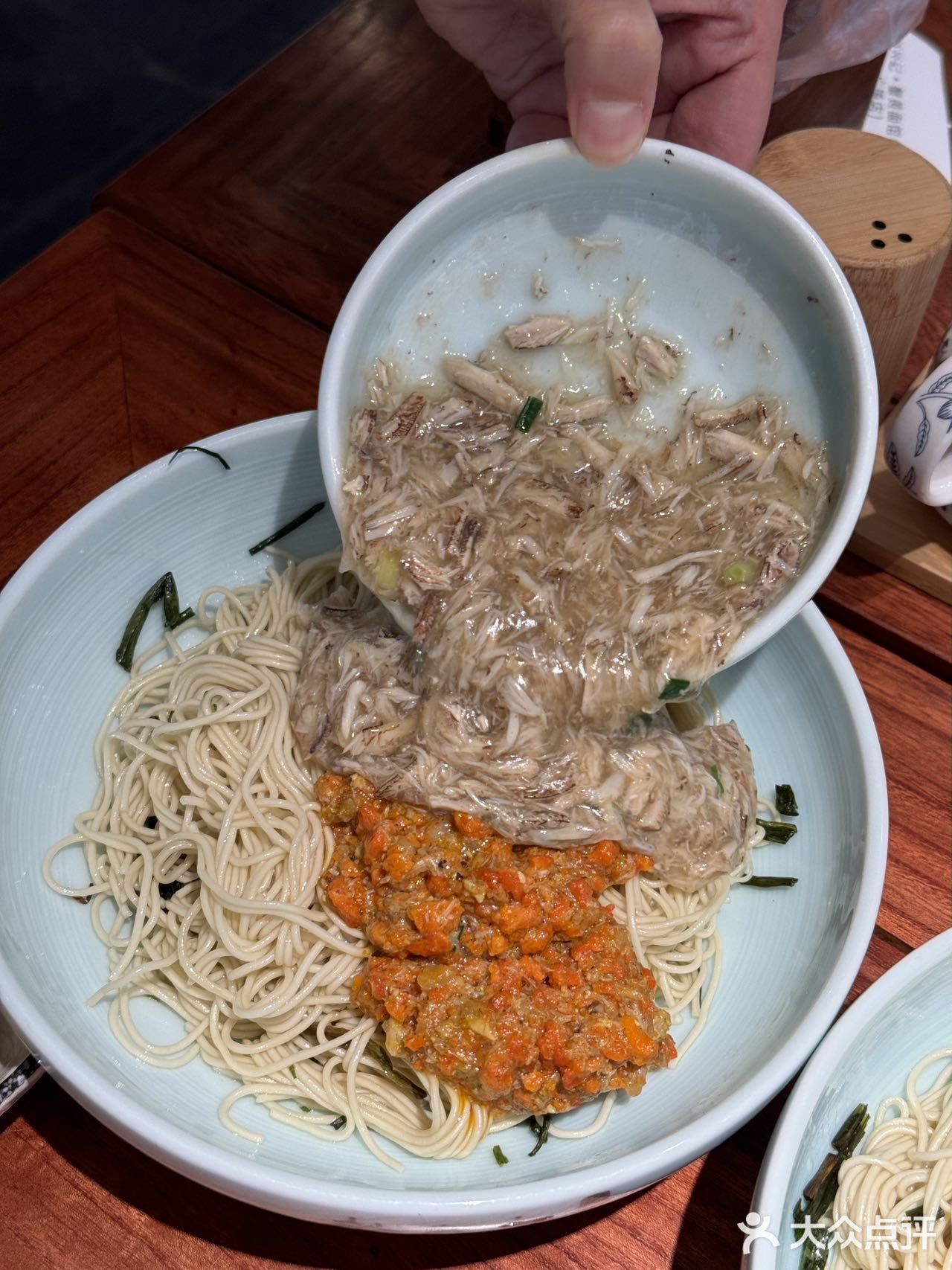 在上海,不容错过的一碗蟹粉面🍜