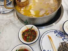 -朴小妹人参鸡汤火锅(长白山万达店)