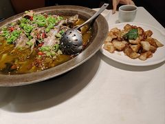 -江城小馆陕南妈妈菜·全球旅行餐厅(钟楼店)