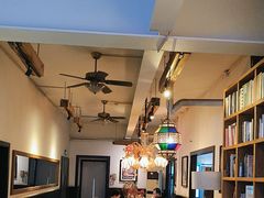 -拖板鞋咖啡旅行酒店(春熙路地铁站店)