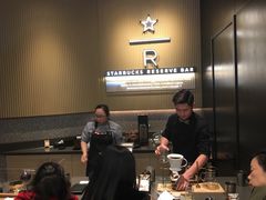 -星巴克臻选(上海合生汇1F店)