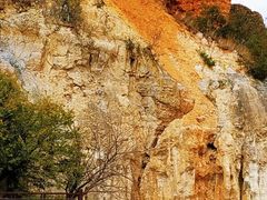 -彩色沙林风景区