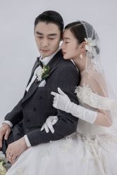 -雪中彩影婚纱摄影·微光艺术中心