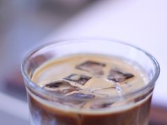 燕麦拿铁-尤加利咖啡馆