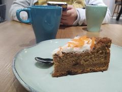 胡萝卜蛋糕-HELLO 27 意面·沙拉·帕尼尼