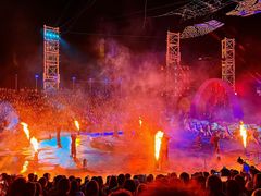 -北戴河碧螺塔海上酒吧公园