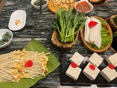 -慢丽江·云南野生菌土鸡锅(付家庄店)