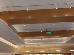 -肥肥虾庄·金牌油焖大虾(汉口城市广场店)