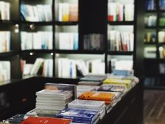 -钟书阁(松江泰晤士小镇店)