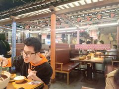 -吃饭皇帝大(长宁龙之梦店)