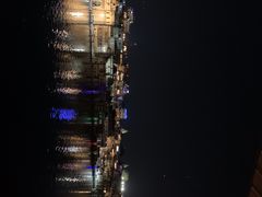 -Lake Shore Hotel & Restaurant