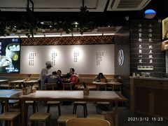 大堂-馋三尺蟹粉小笼(人民广场店)