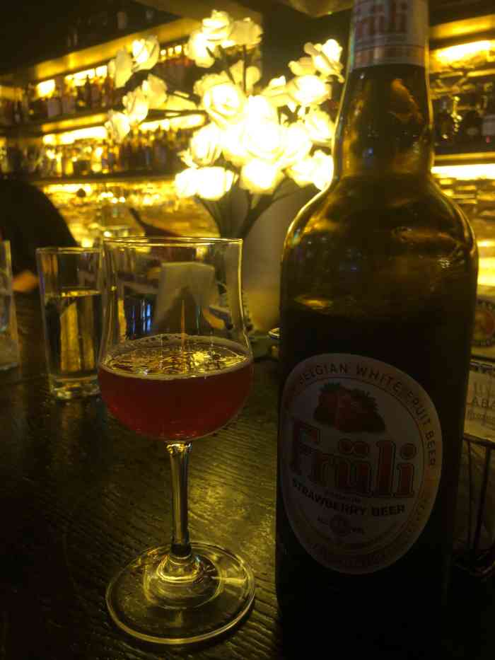 v  play house音乐餐厅-"双人套餐真的很划算!当然我更想念之前的.