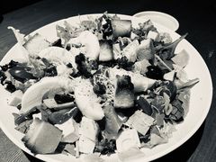 老教堂色拉-JINNS锦时 steak&pizza(浸信会礼拜堂旧址店)