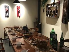 -小草屋轰趴馆别墅派对新场团建家庭聚会
