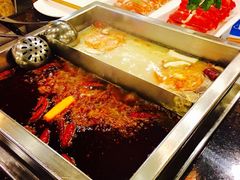 -百年川椒重庆老火锅(光谷店)