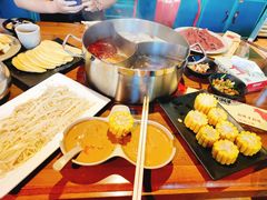 -领鲜潮牛鲜牛羊肉火锅(宏昌店)