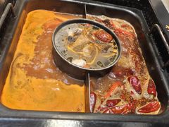 -老牌坊云南鱼豆花火锅(哈西万达店)