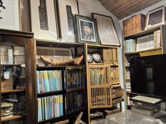 -邊城書店