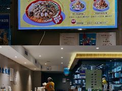 -灵芝妹子海鲜米线(劳动公园店)