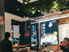 -馋三尺蟹粉小笼(人民广场店)