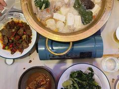 -霄汉牛三鲜湖北砂锅菜(万松园2店)