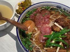 -镇南锅盖面馆(解放路店)