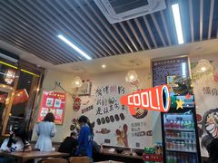 大堂-柳大厨螺蛳粉(人民路总店)