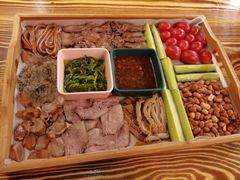 -酱肉小酒馆(梅陇店)