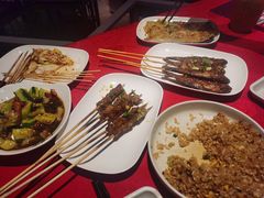 -龙巢盱眙龙虾·牛蛙·烧烤宵夜(八卦岭店)