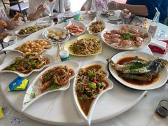 -覃记海鲜美食餐厅