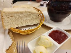 切片面包-华梅西餐厅(哈尔滨中央大街店)