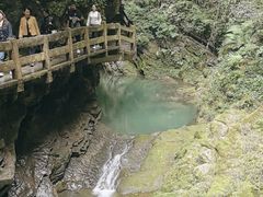 -龙水峡地缝景区