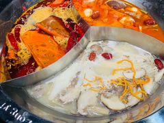 奔驰锅-大龙燚火锅(五一广场店)