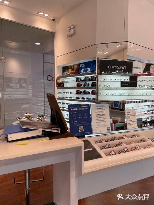LensCrafters亮视点·OAKLEY精选(静安嘉里中心店)图片