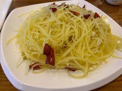 酸辣土豆丝-东北人家铁锅炖(鞍山路店)