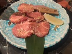 -山川小町·极番烧肉(新地假日广场店)