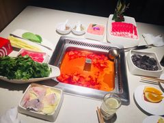-海底捞火锅鲜切牛肉主题店(长寿路店)