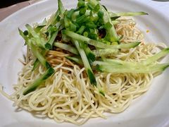 -肥肥虾庄·金牌油焖大虾(首义路店)