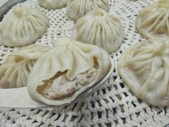 -正宗开封黄家灌汤小笼包子