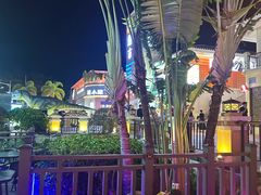 -亚龙湾亚泰商业街