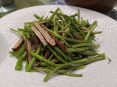 芦蒿炒香干-方荣糊涂菜馆(湖北路店)