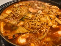 -三清洞摩西韩式年糕火锅(威高广场店)