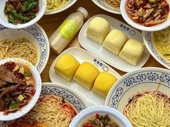 -李与白包子铺(桐梓林店)