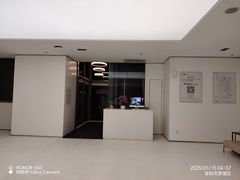 -卡罗酒店(东门晒布地铁站店)