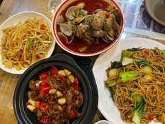 -堂瓦里·33年传统赣菜(第一街区店)