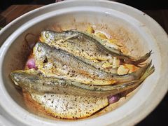 砂锅焗小黄鱼-金枝玉叶上海人家食府(三里河店)