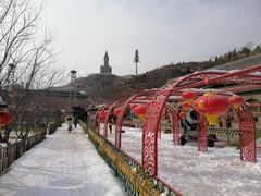 -采薇庄园四季滑雪场